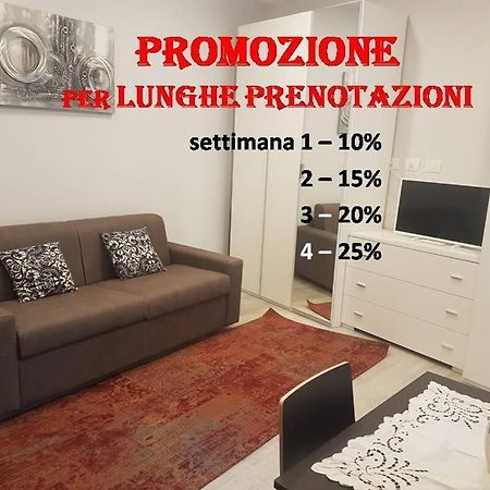 Monolocale direttamente sul lago Verbania Esterno foto