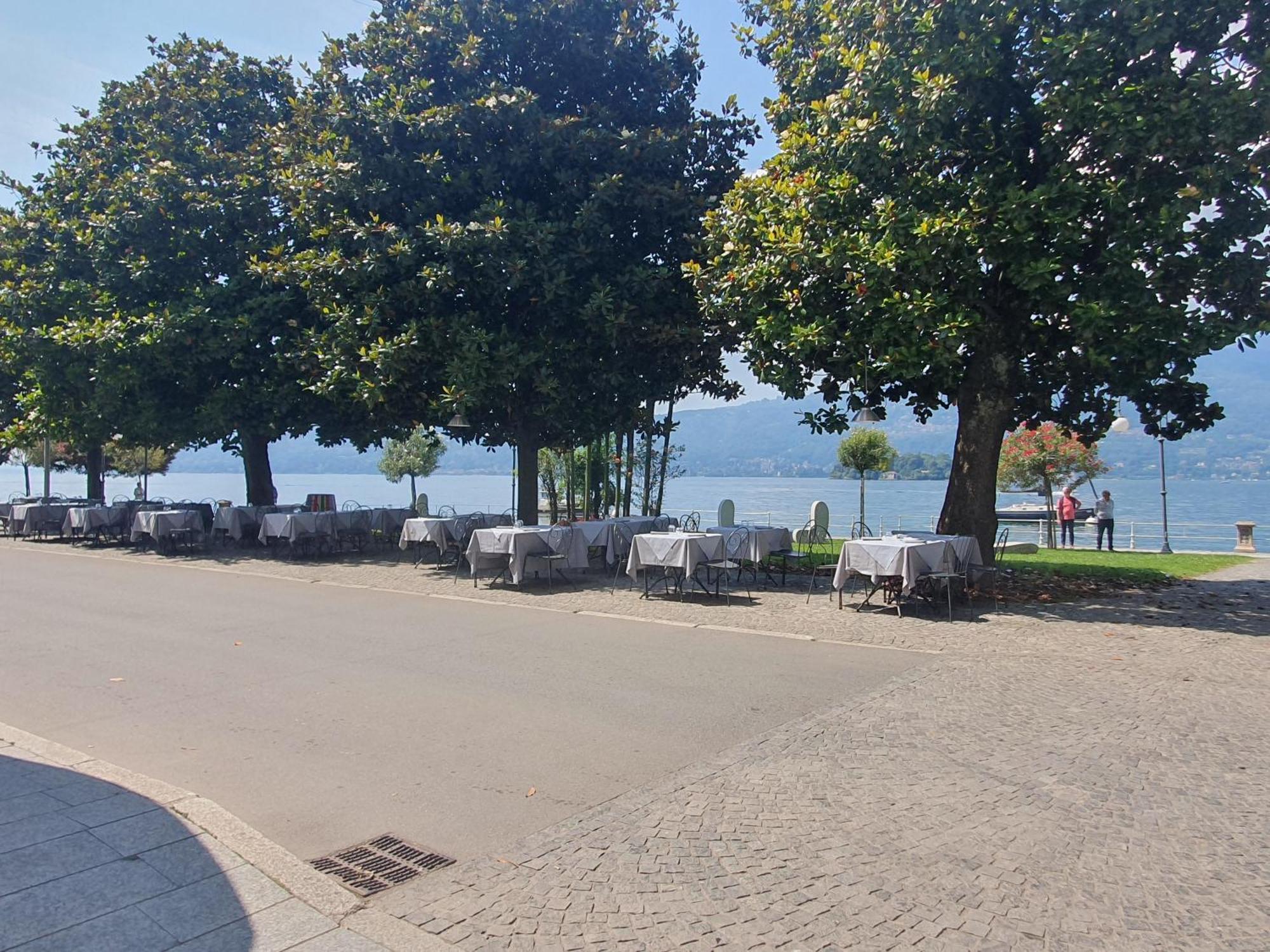 Monolocale direttamente sul lago Verbania Esterno foto